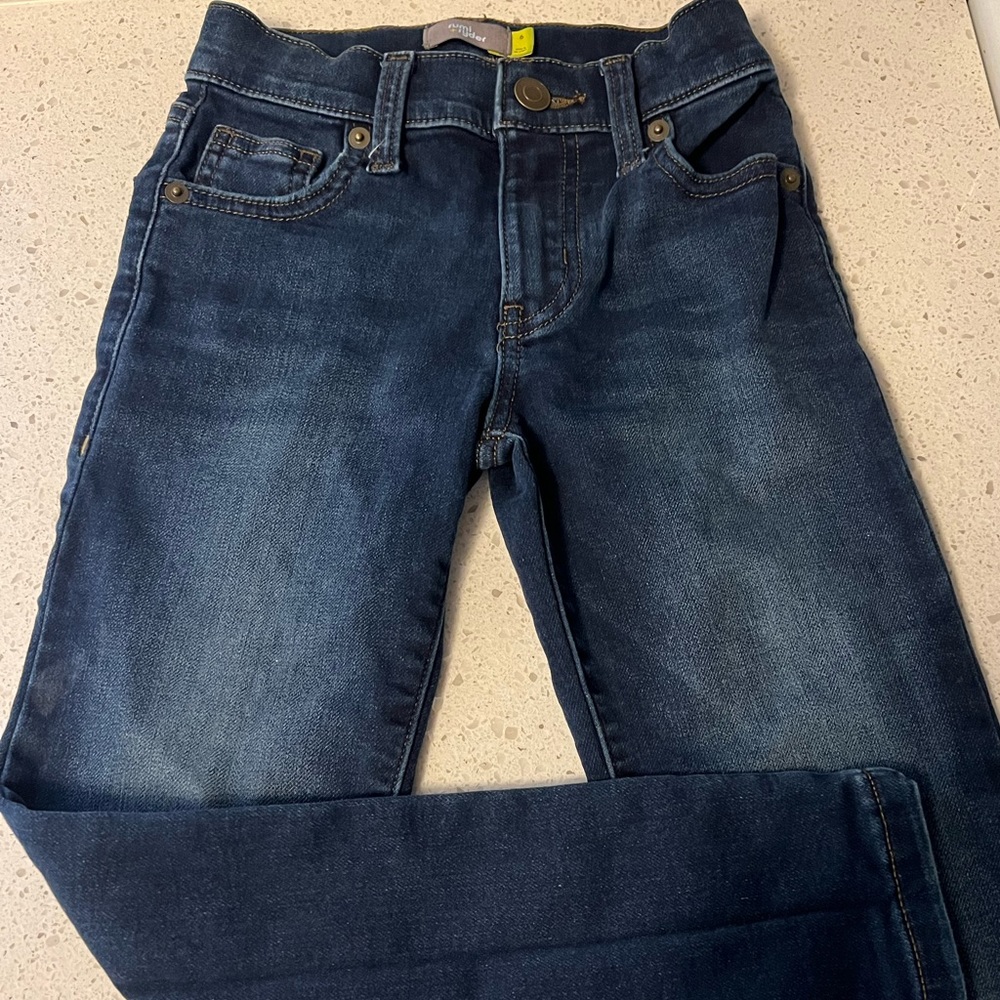 Boys size 6 stylish blue jeans from rumi+ryder.👖